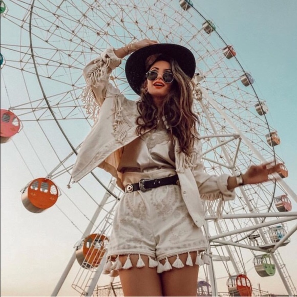 Combo Zara jacket & short outfit